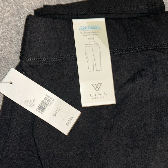 NWT Active Capri Leggings - Picture 2 of 4